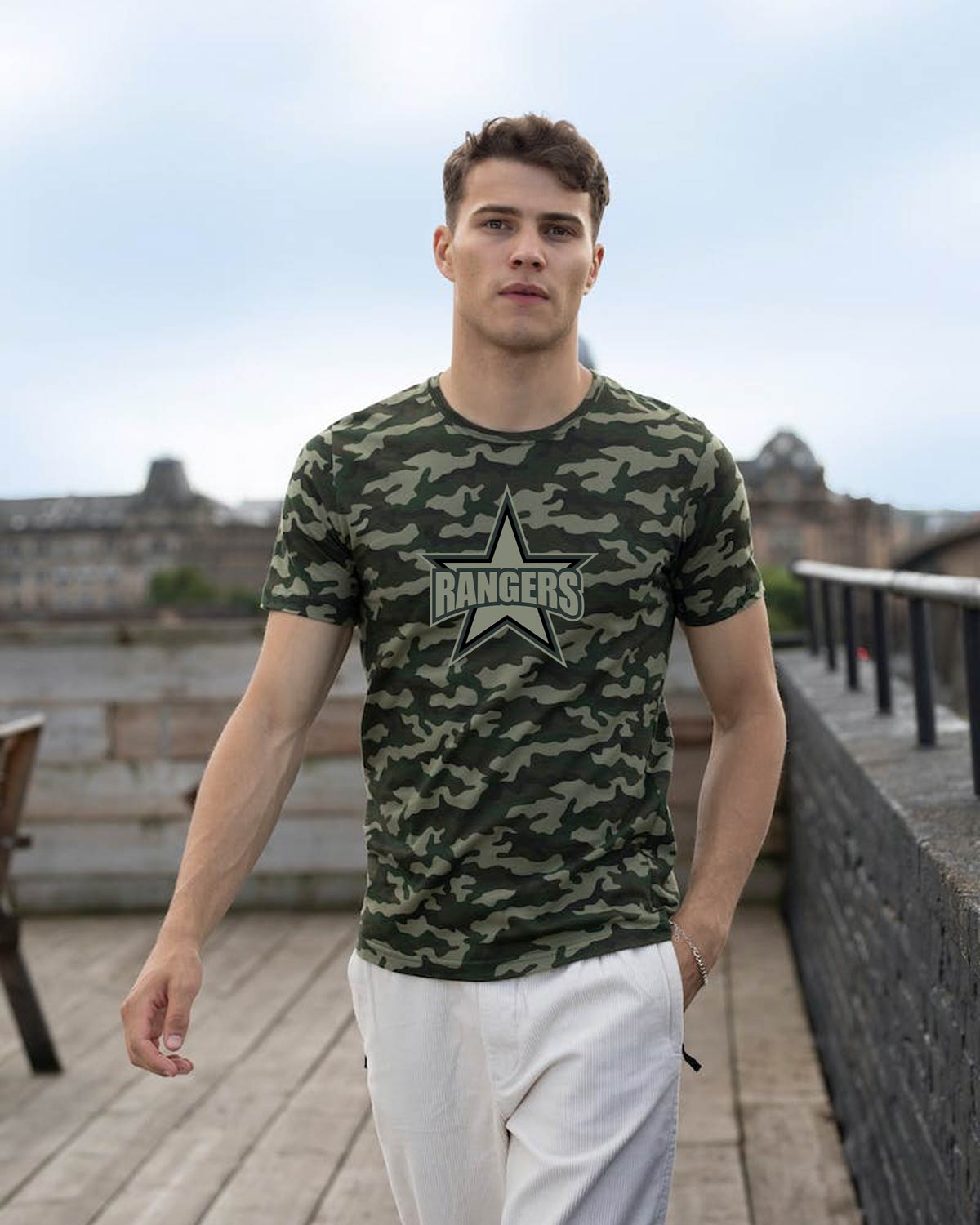 Unisex T-Shirt "Camo Logo Salut"
